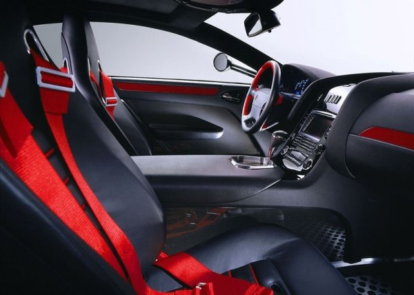 За разработката и производството на Maybach Exelero са похарчени над 9 000 000 евро.