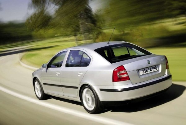 1.6 MPI агрегатът, наличен във версии с мощност 75, 100 и 102 к.с., има многоточково индиректно впръскване и компенсация на хидравличния просвет на клапаните &ndash; перфектната комбинация за газовата система с IV генерация. С редовна смяна на масло двигателят може да измине няколкостотин хиляди километра без сериозни ремонти.