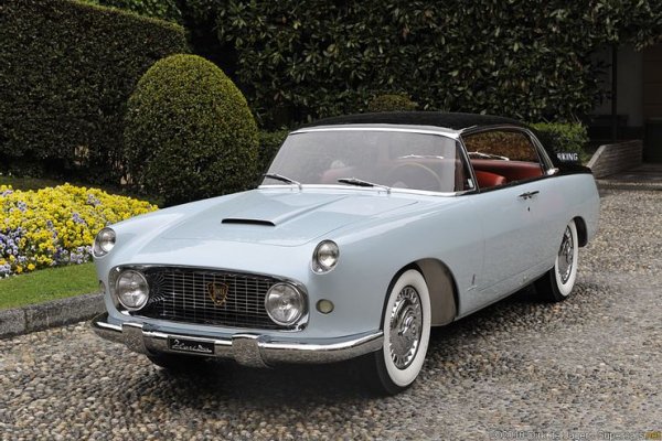 Един от шедьоврите на италианския дизайн, който променя типичните за това време форми на автомобила и поема в нова посока, станала характерна за по-късен период. Моделът е показан на автосалона в Торино през 1955 година, като в основата му е Lancia Aurelia, която на свой ред един от най-красивите коли, създавани в Италия.

Няма как да бъде различно, защото и двата модела са дело на ателието Pininfarina. Тяхното влияние е огромно, като това се вижда още при появилото се няколко година след това Ferrari 250 GTO. Името Florida обаче така и не успява да придаде слънчев стил на автомобила и много скоро е сменено.