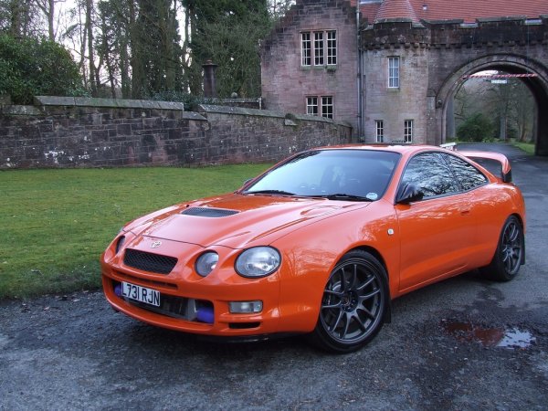 Това е Toyota Celica GT-4 ST205