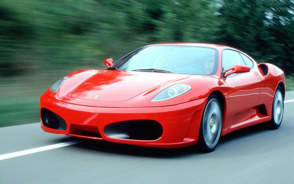 Ако искате вашето Ferrari F430 да спира наистина добре, трябва да си поръчате керамични дискове. Те са по-големи от стандартните 330-милиметрови стоманени, като размерът им отпред е 380 мм, а отзад - 350 мм. Затова пък с тях автомобилът се нуждае от 45.9 метра за пълно спиране при скорост от 112,65 км/ч.
