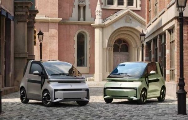 Европейската комисия иска да насърчи нов клас "малки" европейски електромобили благодарение на механизма на "суперединици", взет предвид при уреждането на емисиите на CO2. С други думи, трите нови категории електрически автомобила, продавани на пазарите на ЕС, ще се броят като почти четири електрически автомобила в крайния баланс на емисиите. В резултат това ще позволи въвеждането на няколко хибридни автомобила или, например, изцяло автомобил с вътрешно горене на пазара.