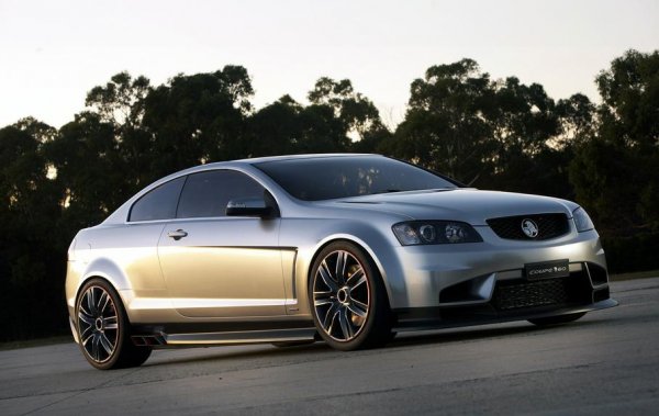 Това купе е подарък, който Holden си прави по случай 60-ата годишнина от първия модел. Концептът е разработен, за да се проучат възможностите на шасито GM Zeta (върху него, например, е изградено петото поколение на Chevrolet Camaro). Както и всички да разберат колко красиви коли може да произведе Holden. Разбира се, австралийците наистина искат концептът с врати без рамки да се качи на поточната линия и да стане наследник на купето Monaro. Както често се случва обаче, разработката е сметната за твърде скъпа и шефовете на GM не искат да пуснат конкурент на гореспоменатото Camaro. Концепцията остава мечта и напразно: 6-литровият V8 и шестстепенната ръчна трансмисия биха придали на Coupe 60 доста силен характер.
