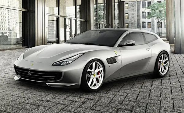 Като производител на спортни автомобили с висока производителност, Ferrari като цяло е разработил коли, които са по-къси от минималната дължина от 4,9 метра, която използваме тук. Но има редки изключения, като 612 Scaglietti с предно разположен двигател и неговия наследник FF .
И двете коли минават прага с по-малко от сантиметър и половина. GTC4Lusso, който замени FF, е малко по-дълъг - 4922 мм.
