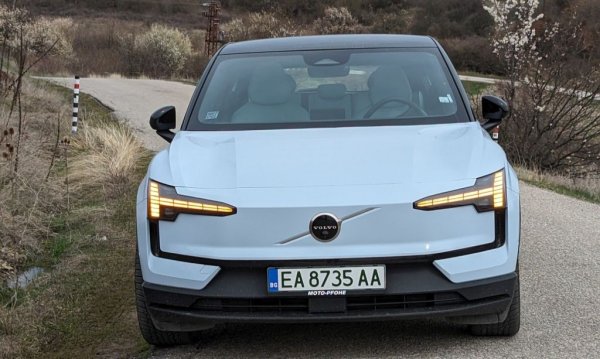 Спрямо 2023: 17% ръст

Шведската марка може да се похвали с успешна година в България, с растеж малко над средния за пазара. Лъвският пай от продажбите се пада по традиция на кросоувърите от ХС гамата, приятната изненада е представянето на електрическото ЕХ30.

Най-продавани модели:
XC60 - 110
XC90 - 102
EX30 - 84
XC40 - 56
C40 - 28
