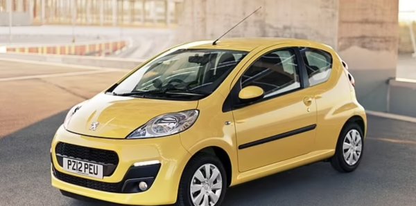 Цена: от 4600 евро

Peugeot 107 е произведен в сътрудничество с Aygo на Toyota, което може да обясни защо има толкова добри резултати за надеждност. Не само е евтин да го поддържате, но застрахователните премии и сметките за гориво също са ниски
Най-високата сметка за ремонт по споменатия киртерий е малко над 1500 евро. Втората най-ниска в класацията, което не е за пренебрегване.