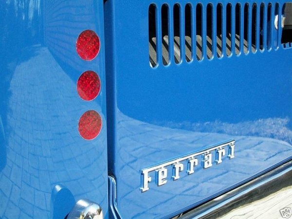 Това е доработено Subaru Sambar Kei от 1969 година