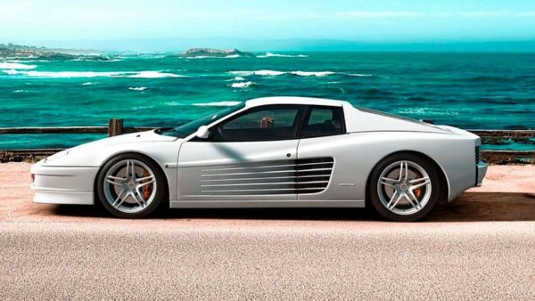 Testarossa (Type F110) беше една от най-бляскавите коли на 80-те, притежавана от имена като Елтън Джон, Майкъл Джордан, Род Стюърт, Майк Тайсън, д-р Дре, Ален Делон, О Джей Симпсън, Влезе дори в историята на телевизията. В хитовия сериал "Маями Вайс" героят на Дон Джонсън отначало караше реплика на Daytona, построена върху стар Chevrolet Corvette; от Ferrari обаче научиха за това (самият Енцо бе фен на сериала) и заплашиха със съд, а после дариха две оригинални Testarossa, така че детектив Крокет кара истинското нещо от трети сезон нататък. 
Иначе Testarossa с нейния V12 двигател се правеше между 1984 и 1996, за което време бяха сглобени 9939 бройки. Дизайнът е на Емануеле Никозия и Леонардо Фиораванти от Pininfarina. 
Впрочем тази година в България е регистрирана и една бройка от не толкова успешния предшественик на Testarossa - Ferrari 512 Berlinetta Boxer. 
