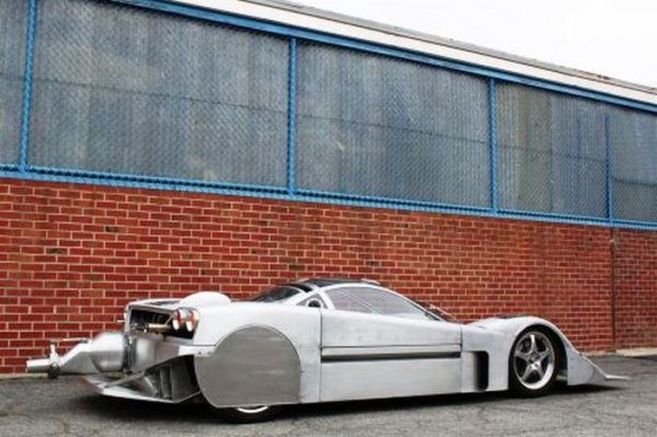 Sea Lion - Амфибия, която може развива 100 км/час при движение във вода и 190 км/час на сушата