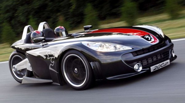 Представете си как би изглеждала кола, която Peugeot създава специално, за да си съперничи с Morgan Super 3. Peugeot 20Cup е точно такава кола. Тя има предница от въглеродни влакна, която визуализира лицето на предстоящия 207 и 1,6-литров двигател на BMW, същият, който ще бъде поставен в 207 GTI и Mini Cooper S. 

Няма врати, което означава, че трябва да се спуснете в разделената пилотска кабина с места за двама, както бихте направили при автомобил на Формула. Със 127 kW и 240Nm въртящ момент, при тегло от само 500 кг, автомобилът е способен да ускори от 0 до 100 км/ч за по-малко от пет секунди. Но като се има предвид, че  80% от теглото е съсредоточено в предната част, колата трябва да се управлява внимателно. 