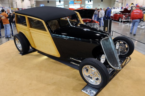 Кадри от тазгодишното американско автоизложение "Grand National Roadster Show"