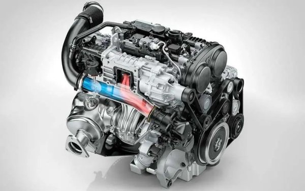 Всички мотори имат експлоатационен живот от около 280 000&ndash;300 000 км. За бензиновите двигатели е по-добре да смените ремъка след 120 000 км, а за дизеловите - след 100 хиляди км.

След 120 000&ndash;150 000 км, като правило, капакът на клапана изтича. Смяната на уплътнението обикновено не решава проблема - ще трябва да смените скъпия пластмасов капак. След 140 000&ndash;160 000 км уплътнението на коляновия вал често изтича.

Двигателите, по-стари от 2016 г., може да страдат от повишен разход на масло. При по-младите автомобили буталните пръстени на маслото са вече сглобени, по-малко склонни към залепване. Въпреки това е по-добре да намалите честотата на поддръжка от 20 000 на 10 000 км. Нивото на маслото, между другото, може да се намери само чрез менюто на бордовия компютър.
