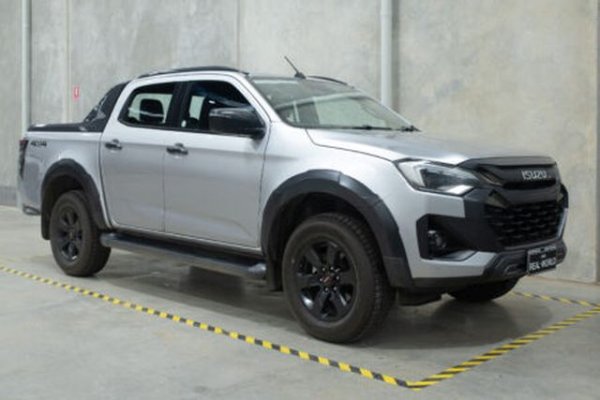 При лекотоварните машини най-големи несъответствия показват две версии на пикапа Isuzu D-Max. Вариантът с пълно предаване дава с 6% повече разход от обявения, а този с 4х2 - с 5%. 
