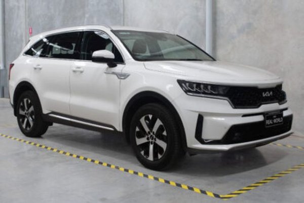 Споменатите D-Max и Ranger, както и корейският кросоувър Kia Sorento модел 2023 година, са показали също отделяне на азотни оксиди над задължителните граници за лабораторни тестове.
