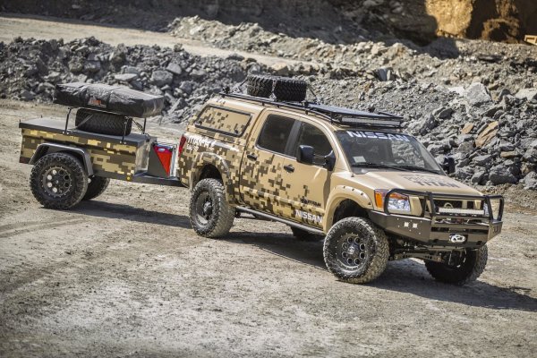 Nissan Project Titan - базиран на Titan Crew Cab PRO-4X уникален модел, създаден след анкета във Facebook