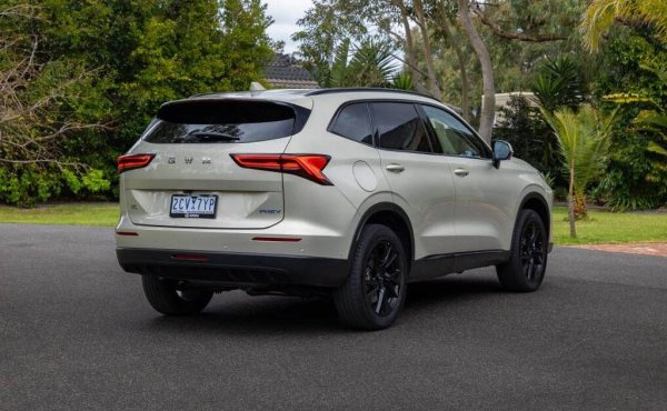 21. Geely - 210 регистрации (+209%)
22. GWM (Great Wall Motor) - 191 (+69%)
23. Dongfeng - 182 (+971%)
24. Porsche - 155 (-1%)
25. Honda - 140 (+122%)
25. Lexus - 140 (+89%)
27. Iveco - 136 (+5%)
28. Tesla - 98 (-7%)
29. Land Rover - 89 (-1%)
30. MG - 74 (+7300%)

НА СНИМКАТА: GWM Haval H6
