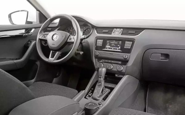 Ако не спазвате правилата за смяна на маслото в тази скоростна кутия, резултатът няма да се забави. Поради замърсена течност корпусът на клапаните бързо се запушва и съединителят на въртящия момент се износва. След това се чупи ръкавът на помпата.

Необходимо е също така да се следи състоянието на топлообменниците &ndash; поради нарушено охлаждане може да се наложи ремонт след 150 000 км. Ако спазвате правилата за поддръжка, тази трансмисия може да измине 300 000 км.
