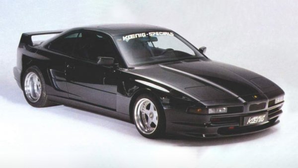 През деветдесетте години обаче все пак се появява "суперосмица". Нейното име е Koenig-Specials KS8 и само очите на собственика, погледнал под капака, могат да се разширят повече от нея. Моделът има V12 двигател от 850CSi с компресор, който довежда мощността до 510 кончета. Максималната скорост е 310 км/ч - не много по-ниска от M8. Трудно е обаче да се очаква друго от Koenig.