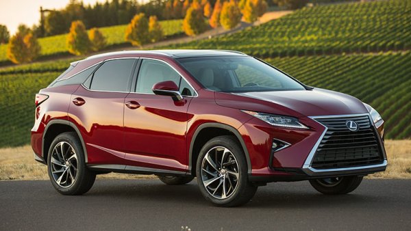 2. Cadillac XT5
3. Lincoln Nautilus