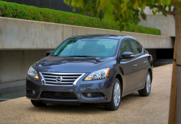 Втори модел на Nissan попада в негативния списък, като при него посоченият от Consumer Reports пробег без проблеми в кутията е между 109 000 и 164 000 км.