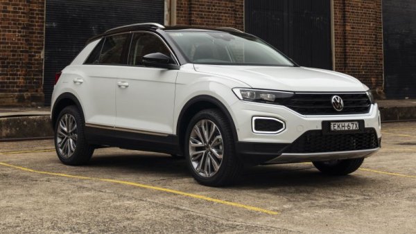 Кросоувърът на VW съчетава задвижването на четирите колела с двулитров бензинов TSI агрегат, развиващ 190 конски сили, и със 7-степенен автоматик с двоен съединител. Оборудването включва климатроник с две зони, кожен волан, парктроник отпред и отзад, и адаптивен круиз контрол. 
Аналогична кола с дизелов двигател и 150 коня струва 55 606 лева. 
Най-достъпният Tiguan с AWD тръгва от 70 238 лева. 
