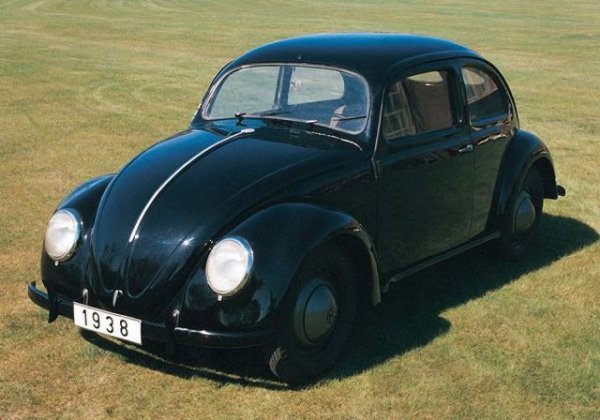 Преди компанията Porsche да се появи, нейният основател Фердинанд Порше е сред най-добрите конструктори в Германия. Той създава редица автомобили, които не носят името му. Най-известният от тях е легендарният Kafer - „бръмбар”, който се произвежда повече от половин век. И е един от най-продаваните автомобили в историята.
