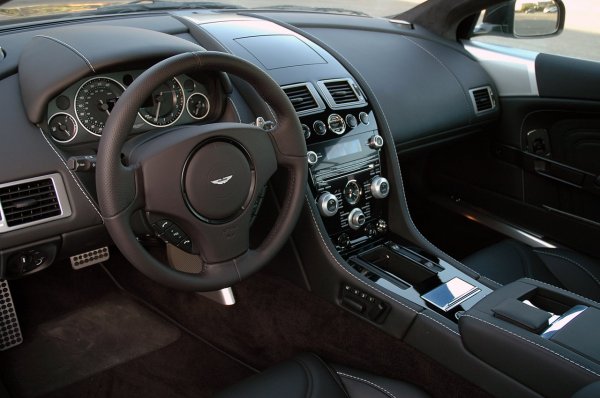 Aston Martin DBS Carbon Black 2010