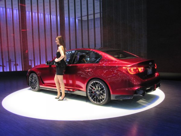 Infiniti Q50 Eau Rouge	