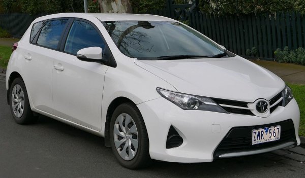 В предишни години Toyota имаше по четири-пет модела в Топ 10. Тук японската компания е отсрамена само от второто поколение на Auris, което има завидните 8.6% повреди при среден пробег 80 000 км (или по около 12 500 км на година). 
