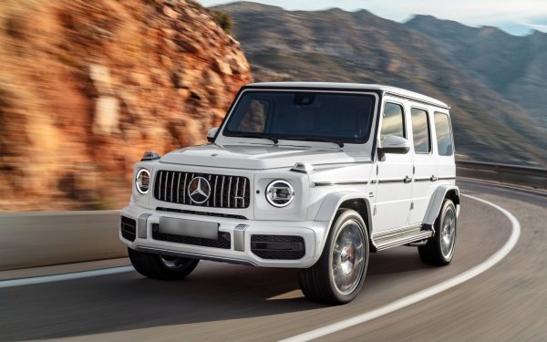 Овечкин получава тази кола като подарък, след като спечели Световното първенство по хокей на лед през 2014 г. В този турнир отборът на Овечкин спечели 10 поредни мача, без да загуби нито един.
