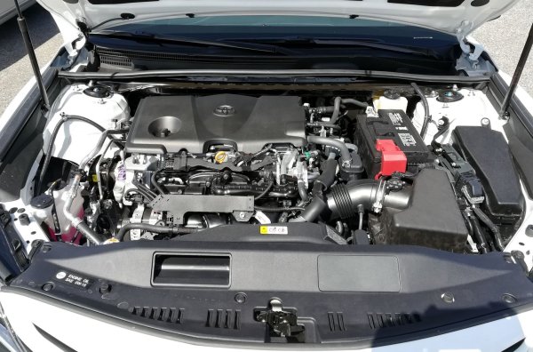 Предимства: рекорден коефициент на топлинна ефективност — до 41%, изключително ниско износване, минималният брой реални повреди.

Експерти отбелязват, че двигателят перфектно понася горива с по-ниско качество. Ресурсът е 350 000–400 000 км, което е нормално за повечето екземпляри. Най-големият проблем е намирането на причина за ремонт на този двигател изобщо.
