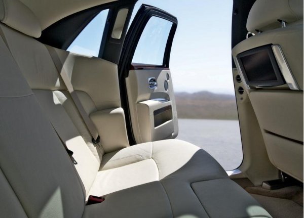 Rolls-Royce Ghost 2010