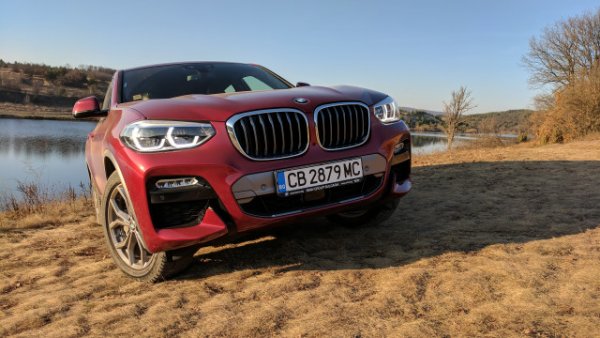 След доста години по петите на Mercedes, сега баварската марка излиза начело в европейския премиум сегмент, с 33% ръст на годишна база, и пазарен дял от 5.6%. 
