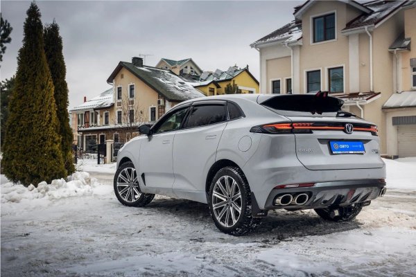 Компанията Changan изглежда е намерила свой собствен корпоративен стил - производствените модели от последната вълна са придобили подобни характеристики, като отвори на радиаторната решетка, интегрирани директно в бронята и тесни LED фарове. 