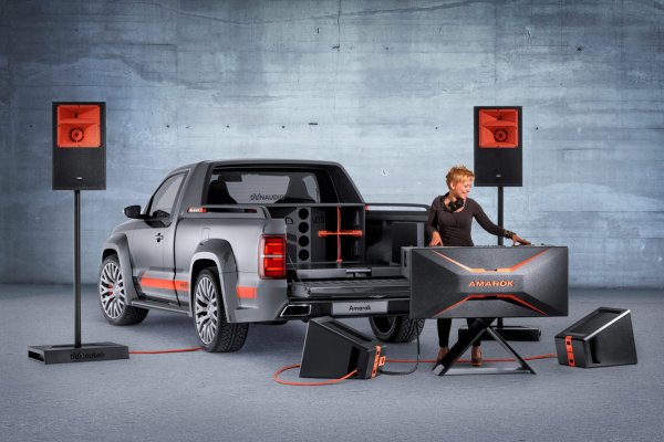 Volkswagen Amarok Power (концептуален модел за фестивала във Вьортерзее)