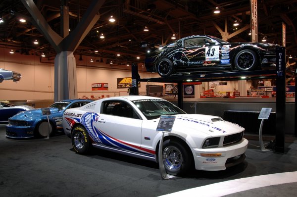 Официално представяне на Ford Mustang FR500CJ Cobra Jet на тунинговото изложение SEMA 2008
