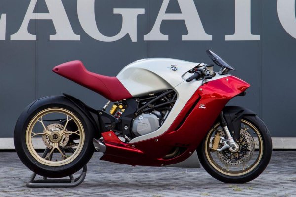 Дизайнът не оставя никого безразличен, макар емоциите от смелия външен вид да са на двата полюса. Някои ценят оригиналния прочит, а други казват "съсипаха нещо хубаво!".