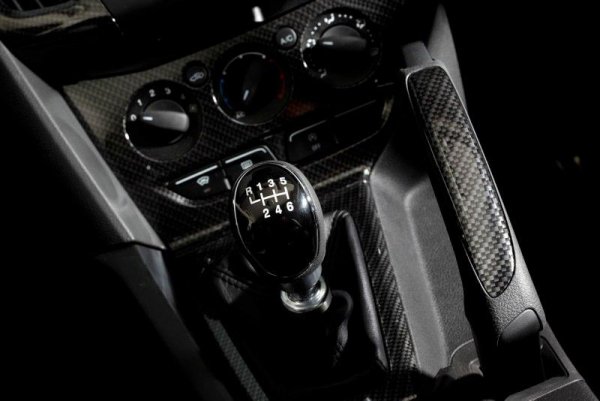 Ford Focus WTCC Limited Edition - модел за обществените пътища, базиран на Focus Zetec S 