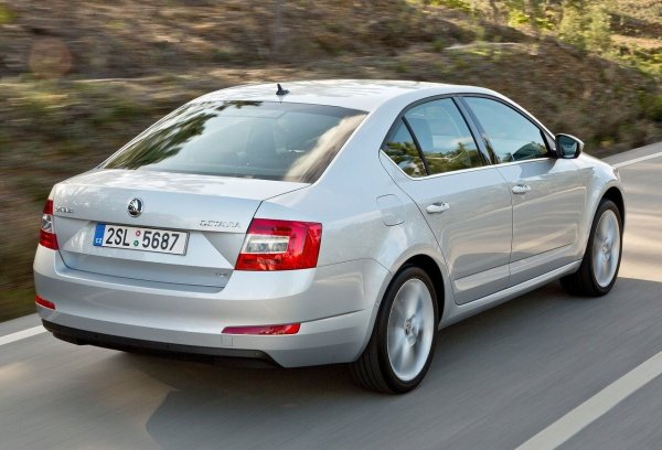 Версията 1.6 се счита за компромис между производителността и разхода на гориво. При спокойно шофиране може да консумира по-малко от 5 литра дизел на 100 км и е трудно да се постигне резултат над 7 л/100 км дори при динамично шофиране.