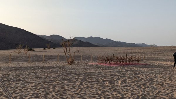 Сцената е готова за първия етап