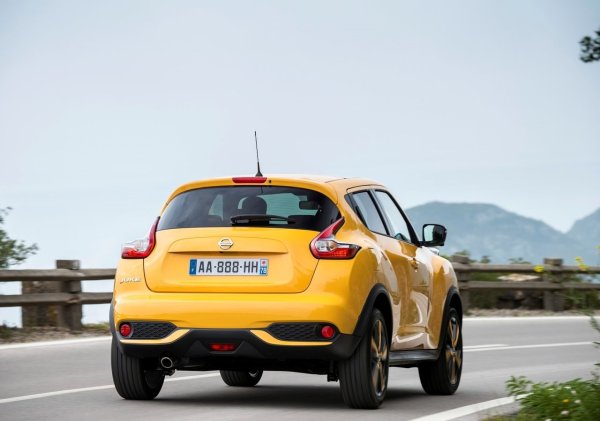 Вариаторът Jatco JF015E е чувствителен към качеството на работната течност и не обича високи натоварвания, както и приплъзване на колелата. Ремъкът в това устройство се износва първо, следват надрасквания по конусите. За да не се натъкнете на скъпи ремонти, трябва да смените течността на всеки 30 000-40 000 км.