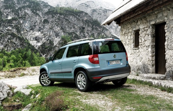 Когато избирате кола с предни задвижващи колела, по-добре е да изберете базовия двигател 1.6 (110 к.с.). Атмосферният EA211 е надежден. Освен това и двете кутии, с които работи, също са доста издръжливи. Това е или ръчна скоростна кутия, или класическа шестстепенна автоматична скоростна кутия Aisin.

Двигателят 1.8 с турбо (152 к.с.) и преселективен DSG робот се предлагат със задвижване на всички колела. Този двигател като цяло не е лош, но си струва да проверите състоянието на ангренажната верига и нейните обтегачи. Шестстепенната DSG отдавна се е отървала от първоначалните проблеми. Но все пак си струва да го проверите за удари при шофиране при ниски скорости.