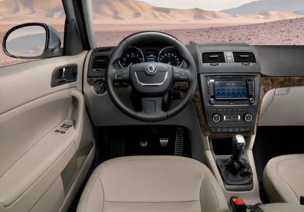 Салонът на Skoda Yeti е изработен от качествени материали, рядко се появяват щурци. Проверете седалката на водача - облегалката може да е разхлабена. Качеството на боята на Skoda Yeti е отлично. Но колата все още губи първоначалния си блясък с течение на времето - главно поради олющени хромирани елементи.