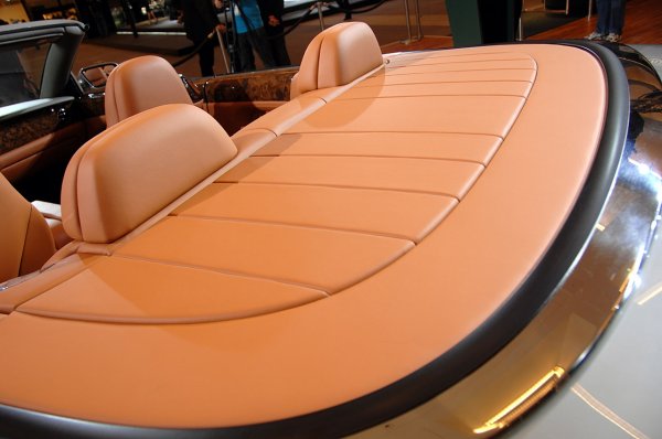 Автосалон Лос Анджелис 2008 / Bentley Azure T 2009