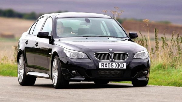 Монтиран в: 
BMW Серия 3 - E46 330d/330 Cd/330xd, E90/E91/E92/E93 325d, E90/E91/E92/E93 330d/330xd, E90/E91/E92 335d
BMW Серия 5 - E39 525d, E39 530d, E60/E61 525d, E60/E61 530d/530xd, 
E60/E61 535d
BMW Серия 6 - E63/E64 635d
BMW Серия 7 - E38 730d, E65/E66 730d
BMW X3 - E83 X3 3.0d, E83 X3 3.0sd
BMW X5 - E53 X5 3.0d, E70 X5 xDrive30d
BMW X6 - E71 X6 xDrive30d, E71 X6 xDrive35d
Opel Omega B 2.5DTI
Range Rover L322