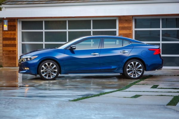 Nissan Maxima 