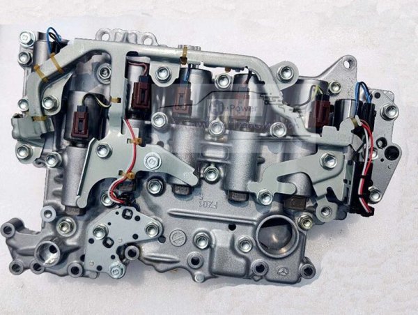 Потенциален проблем при тази кутия е износването на гнездото на централния лагер, което води до шум и дори вой. Но това се случва само при онези собственици, които злоупотребяват с кикдауна. 
Иначе кутията служи вярно, стига да направите първата смяна на маслото преди 100,000 км, и след това да го сменянте на всеки 50,000. Трансмисията е склонна към прегряване, затова се препоръчва при всяка смяна на масло да се промива и топлообменникът. Като цяло този агрегат спокойно ще живее над 300,000 км. 
