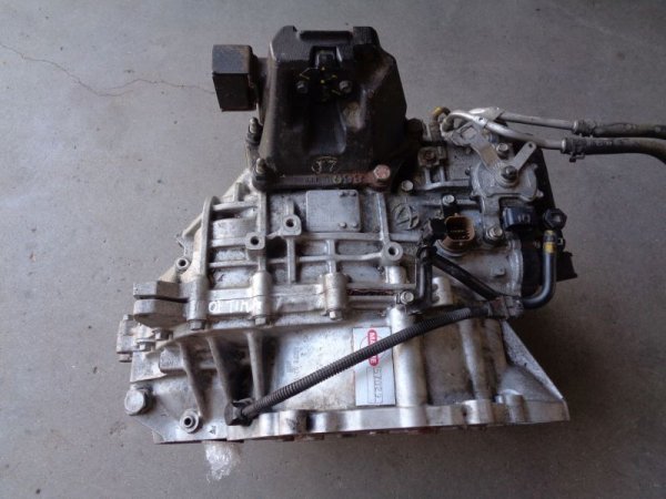 Според инструкциите кутията не се обслужва - но това е отстъпка за корпоративни клиенти, които искат просто да имат минимални разходи за обслужване в продължение на няколко години и после да продадат колата. За да живее наистина дълго, е добре маслото да се смени след 80,000 км и след това - на всеки нови 60,000. Ако маслото не се подмени, страдат соленоидите. Освен това кутията е деликатна и не бива да бъде претоварвана в кал или сняг. 
