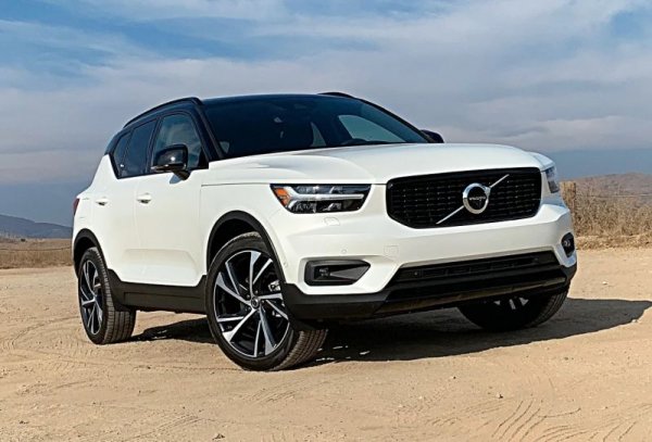 Хибридните и електрическата версия на XC40 раздвижиха доста продажбите. Кросоувърът отчита 110% ръст спрямо 2020 година. 
