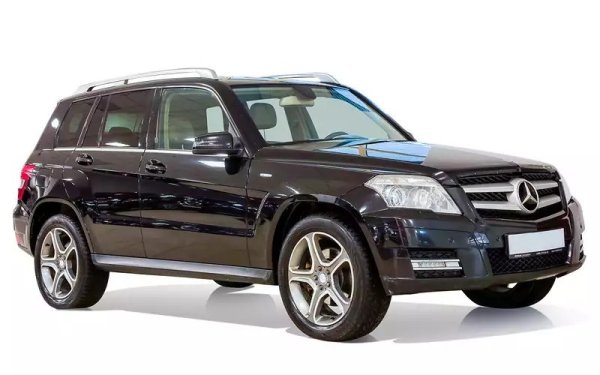 Mercedes-Benz GLK може да крие някои неприятни изненади, при това в основни агрегати като двигателите и скоростната кутия. Трябва да сте наясно, че подмяната и ремонтът им няма да бъдат никак евтини. Най-добрият избор е дизел с механични скорости и задно предаване, но той се среща по-рядко. 